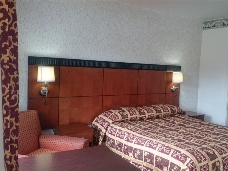 Monterey Fairgrounds Inn Exterior foto